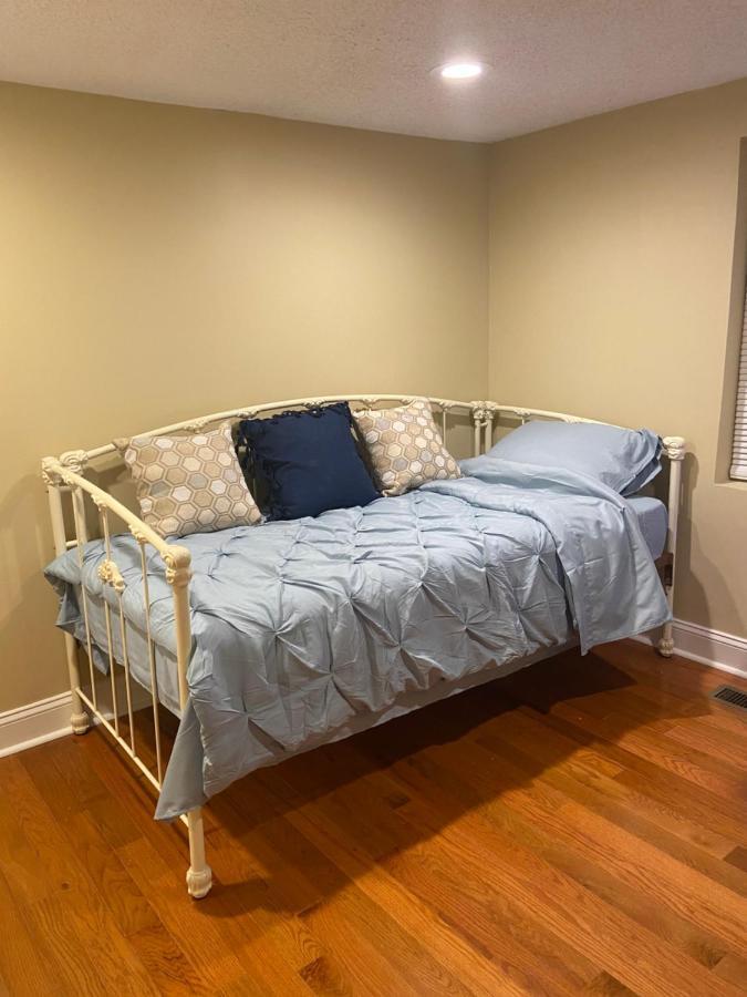 Modern 3-Bedroom, Big Fence Yard, Pets Stay Free Durham Luaran gambar