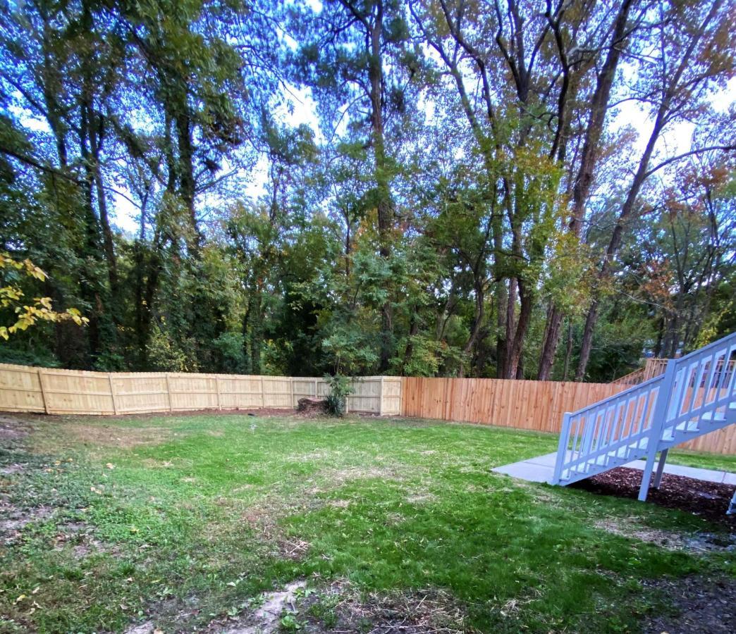 Modern 3-Bedroom, Big Fence Yard, Pets Stay Free Durham Luaran gambar