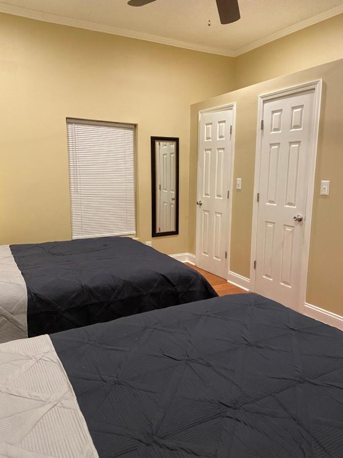 Modern 3-Bedroom, Big Fence Yard, Pets Stay Free Durham Luaran gambar