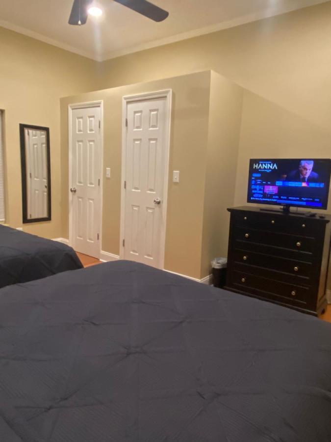 Modern 3-Bedroom, Big Fence Yard, Pets Stay Free Durham Luaran gambar