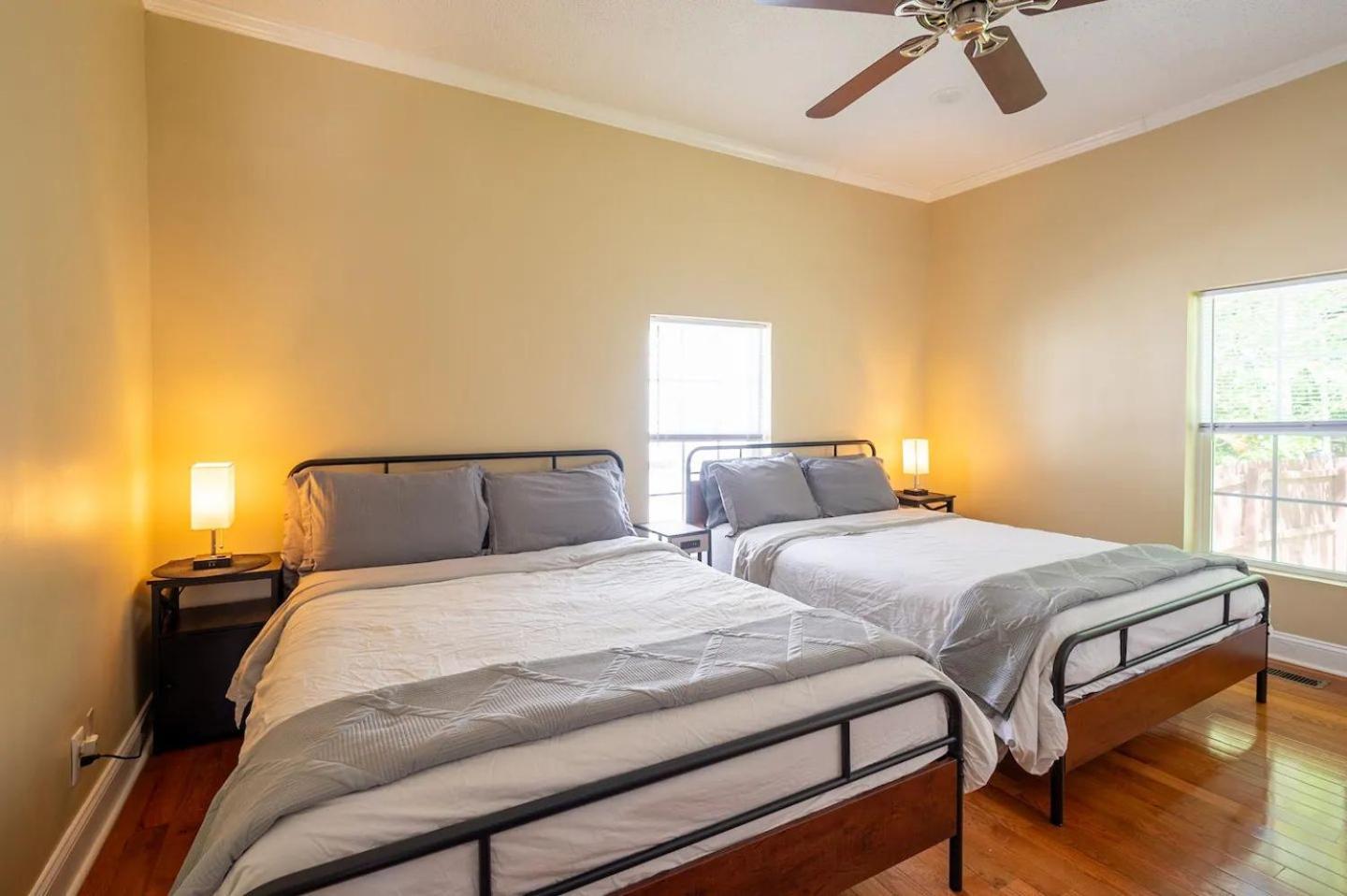 Modern 3-Bedroom, Big Fence Yard, Pets Stay Free Durham Luaran gambar