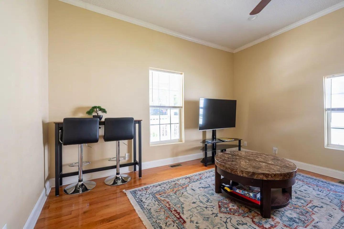 Modern 3-Bedroom, Big Fence Yard, Pets Stay Free Durham Luaran gambar